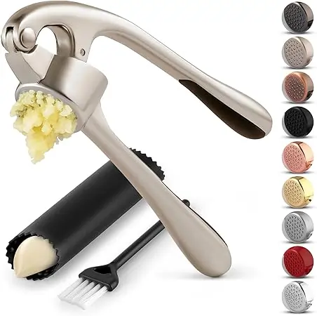 Heavy-duty garlic press set with silicone peeler and cleaning brush